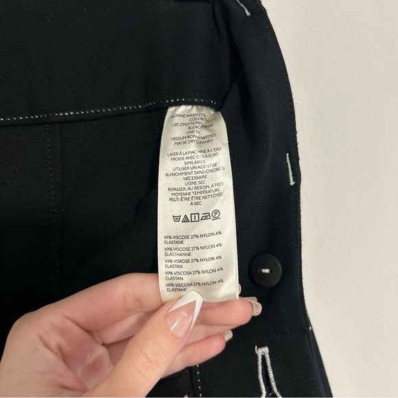 Maeve Colette Black & White stitching Flare stretchy pants! - Picture 8 of 14